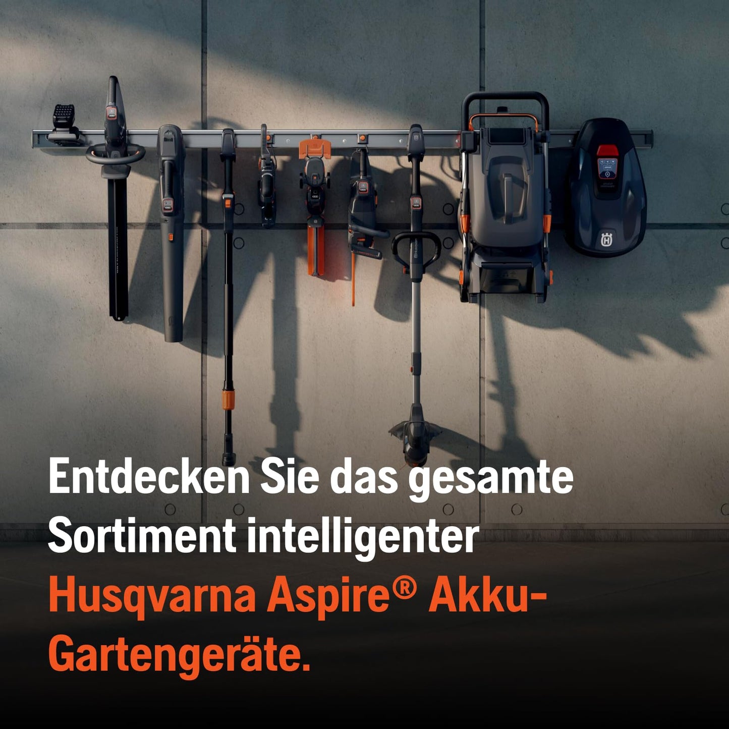 Husqvarna Akku-Kettensäge C15X-P4A: 18V Li-Ion, hohe Schnittgeschwindigkeit, inkl. Akku & Ladegerät, batteriebetrieben (142 Zeichen)